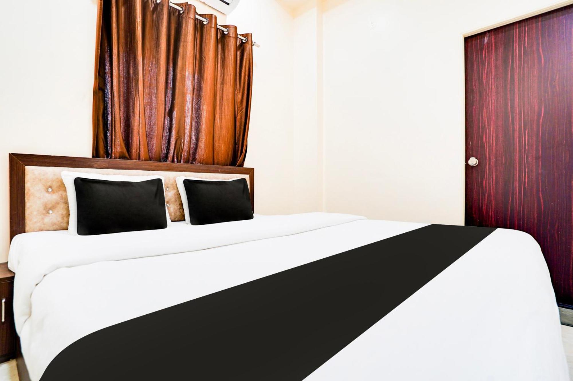 Hotel O Uts Stay In Nagpur Esterno foto