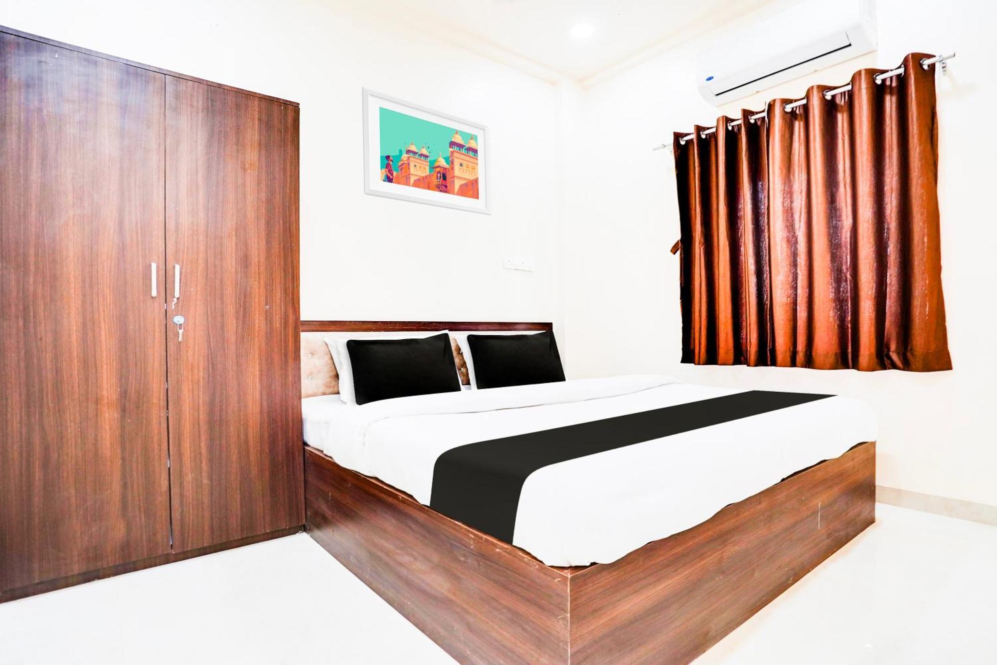 Hotel O Uts Stay In Nagpur Esterno foto