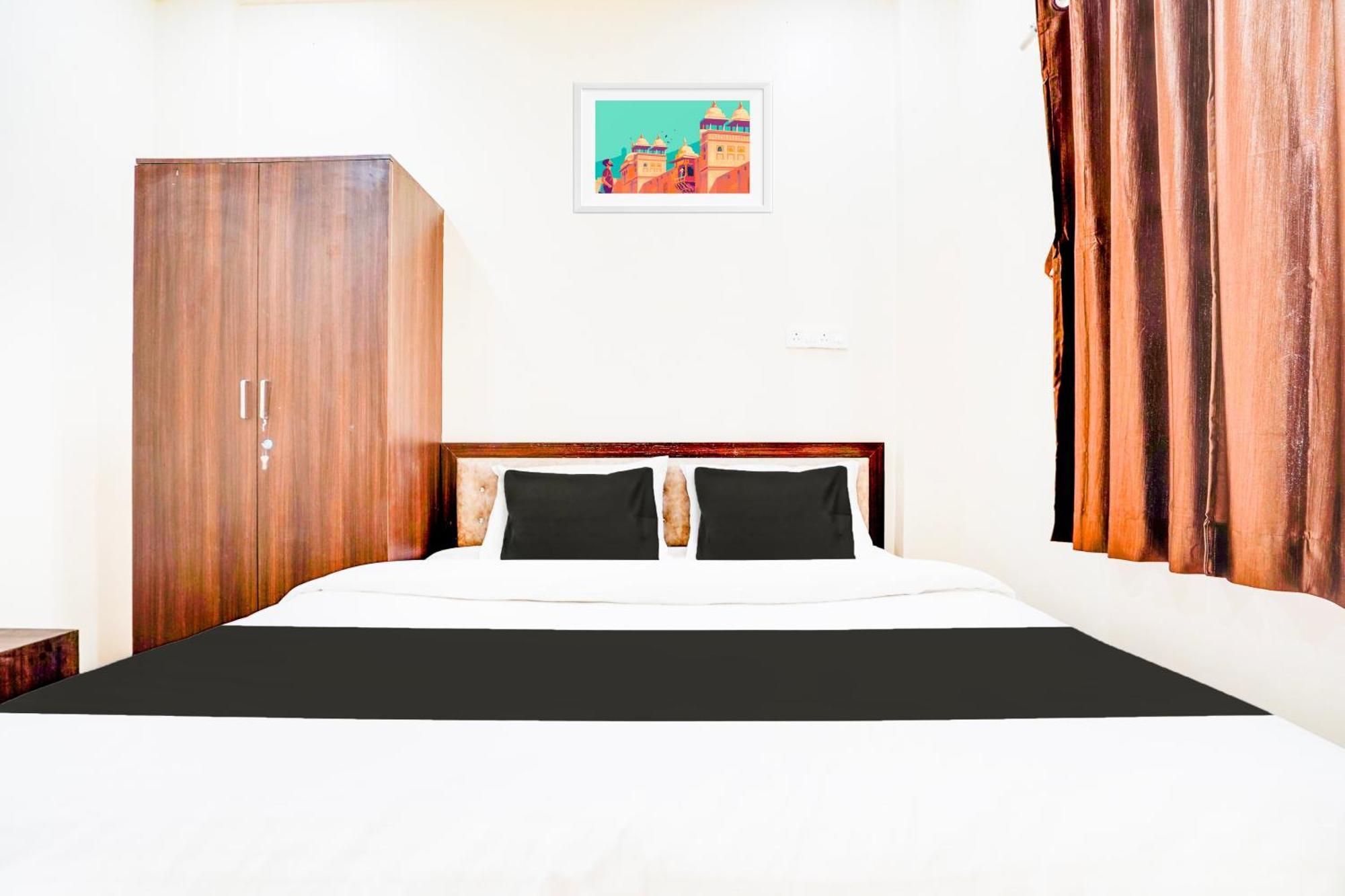 Hotel O Uts Stay In Nagpur Esterno foto