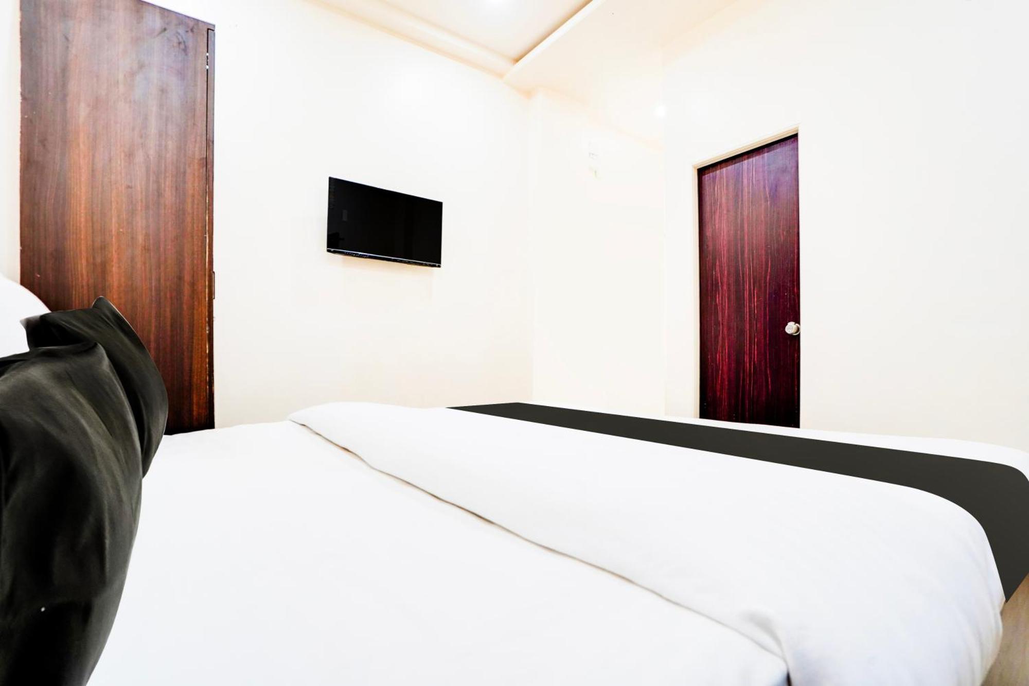 Hotel O Uts Stay In Nagpur Esterno foto