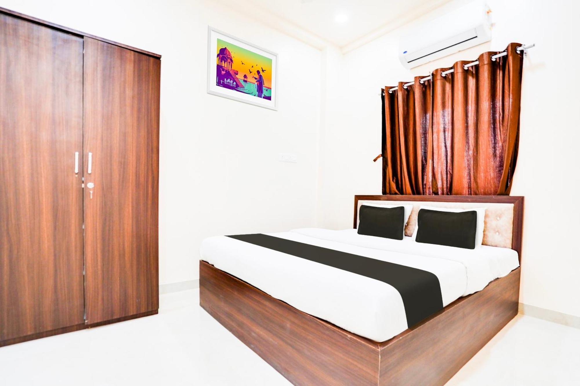 Hotel O Uts Stay In Nagpur Esterno foto